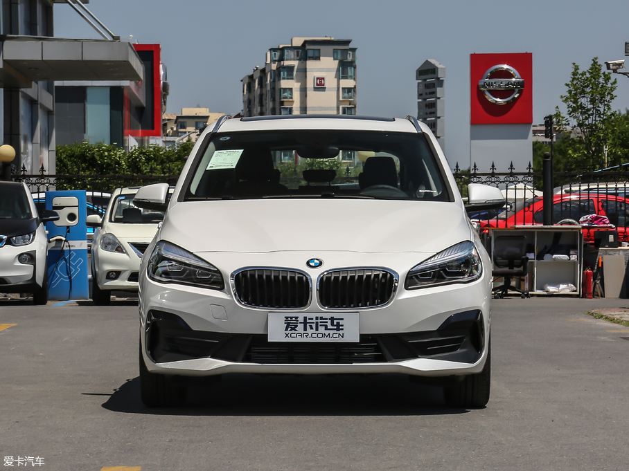 2018R2ϵ܇ 218i I