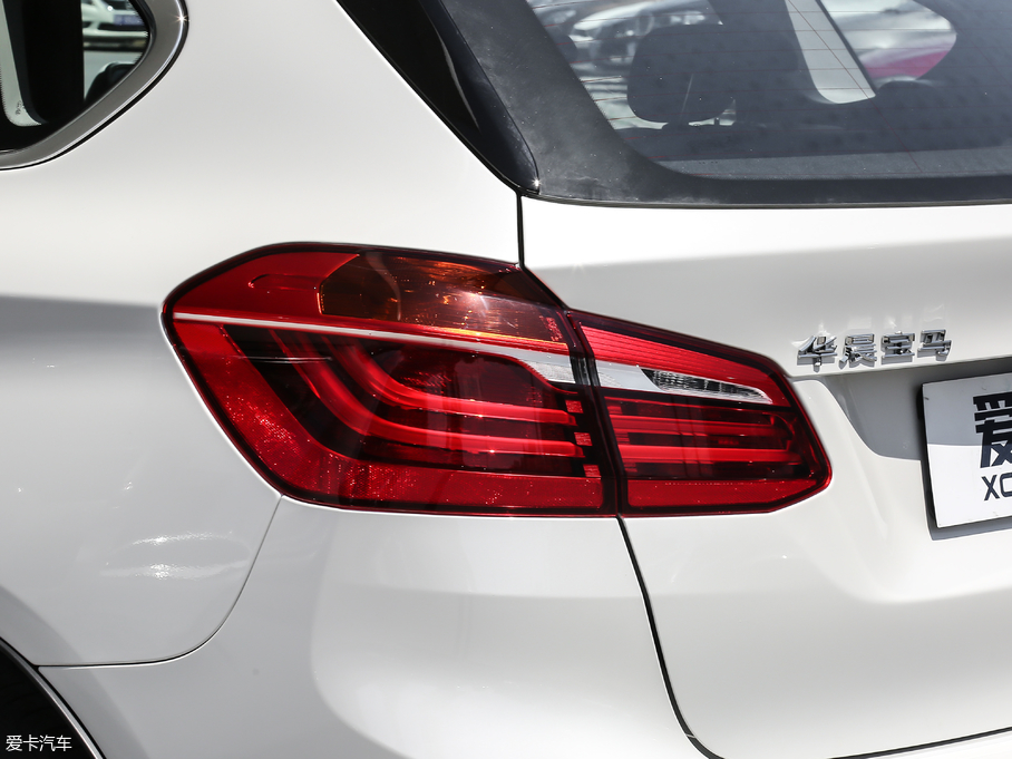 2018R2ϵ܇ 218i I