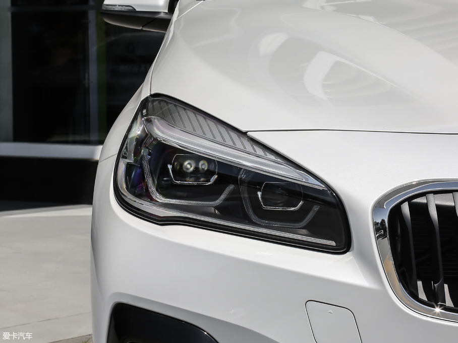 2018R2ϵ܇ 218i I