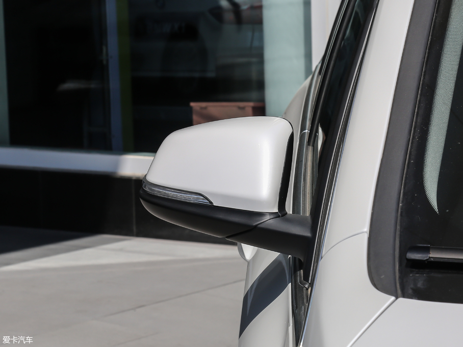 2018R2ϵ܇ 218i I