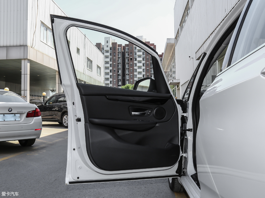 2018R2ϵ܇ 218i I(lng)