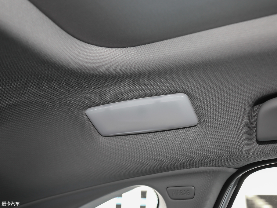 2018R2ϵ܇ 218i I