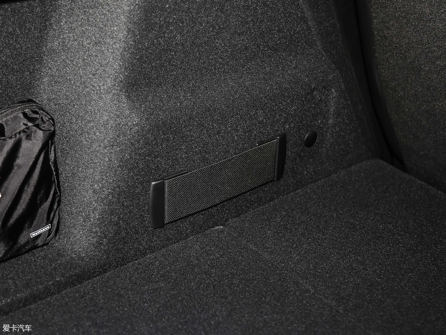 2018R2ϵ܇ 218i I