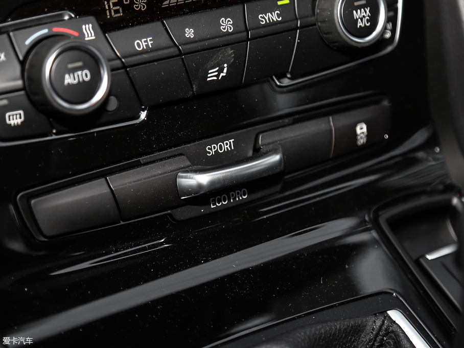 2018R2ϵ܇ 218i I