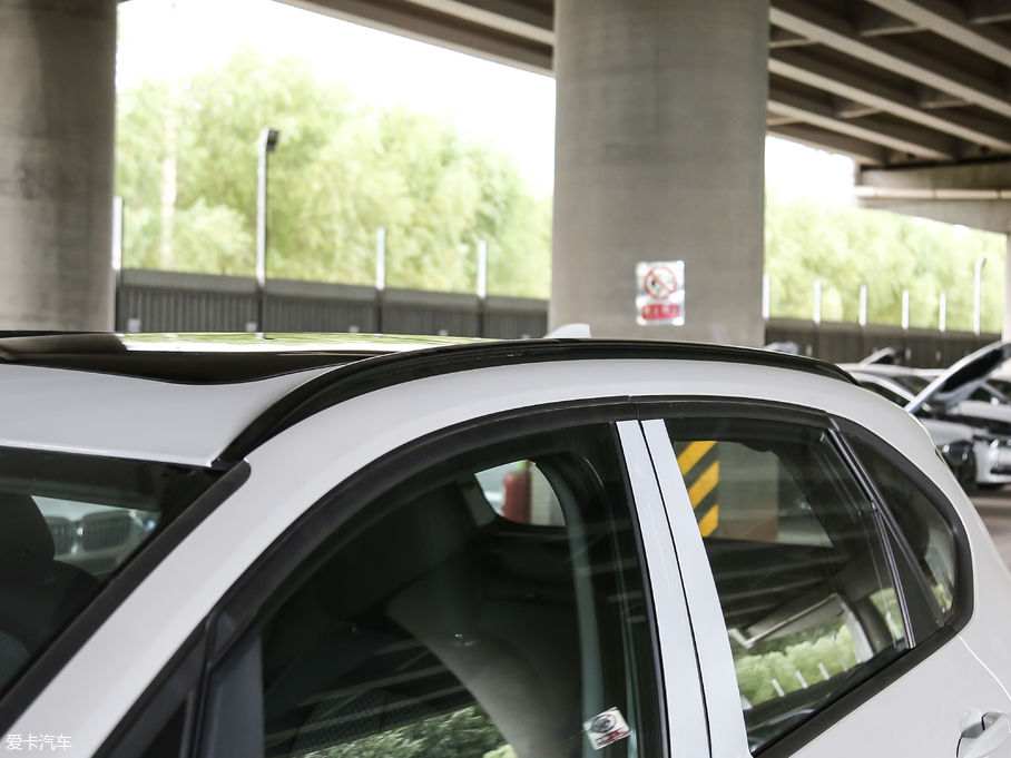 2018R2ϵ܇ 218i r(sh)