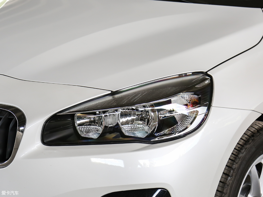 2018R2ϵ܇ 218i r