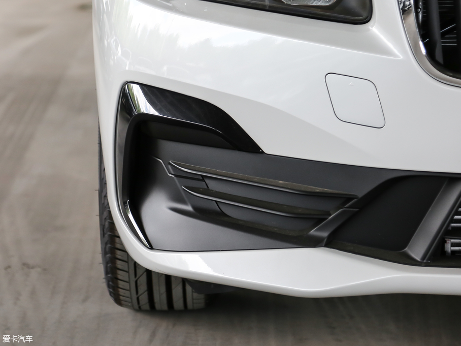 2018R2ϵ܇ 218i r