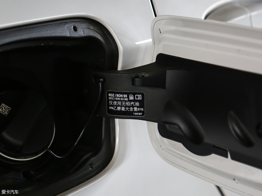 2018R2ϵ܇ 218i r