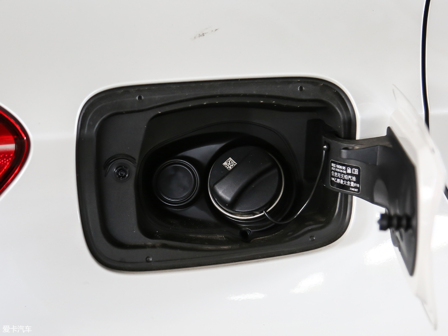 2018��R2ϵ����܇ 218i �r����