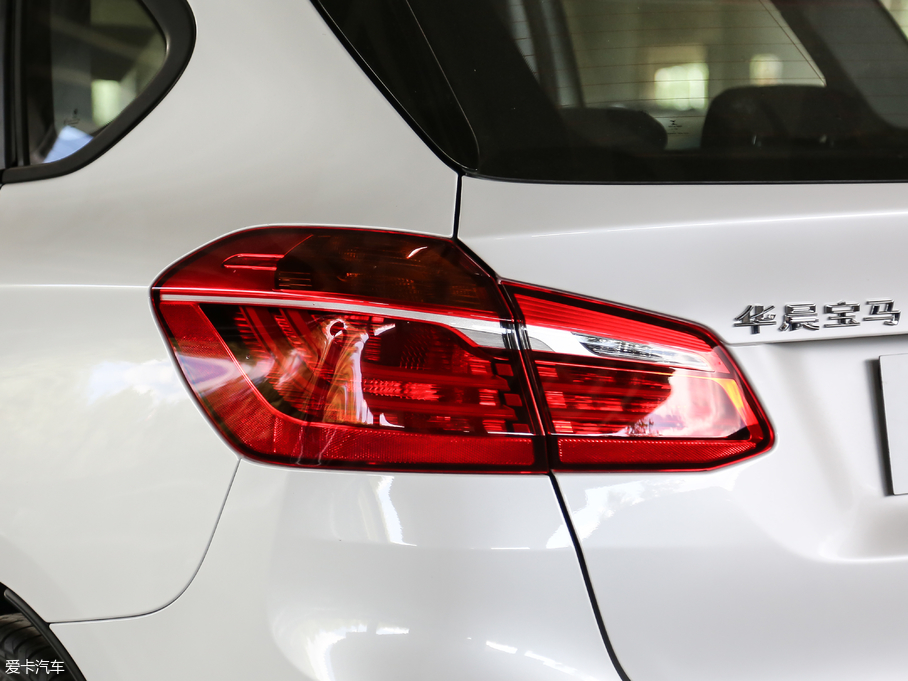 2018��R2ϵ����܇ 218i �r����