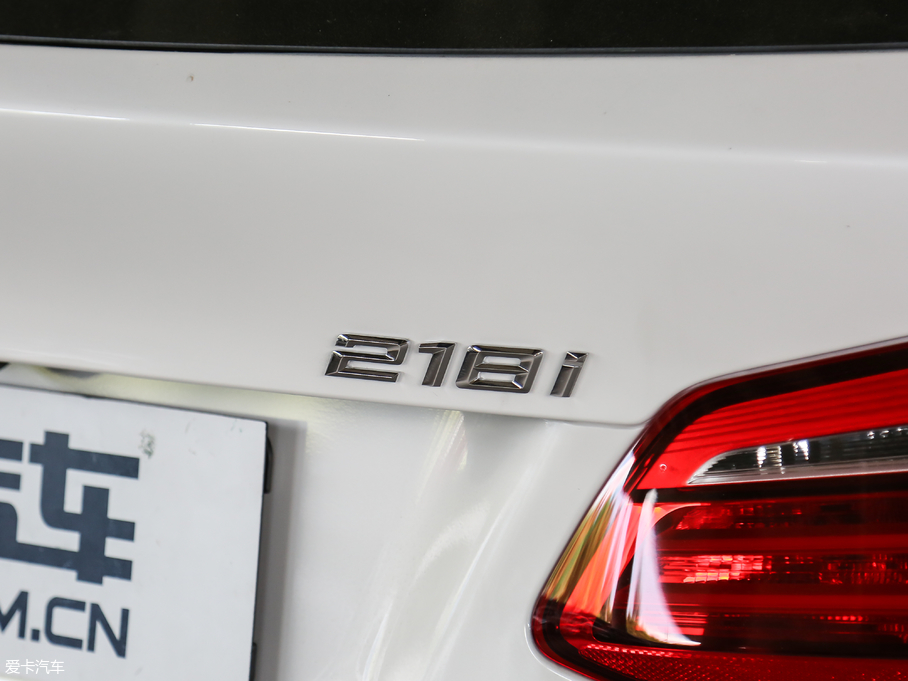 2018R2ϵ܇ 218i r