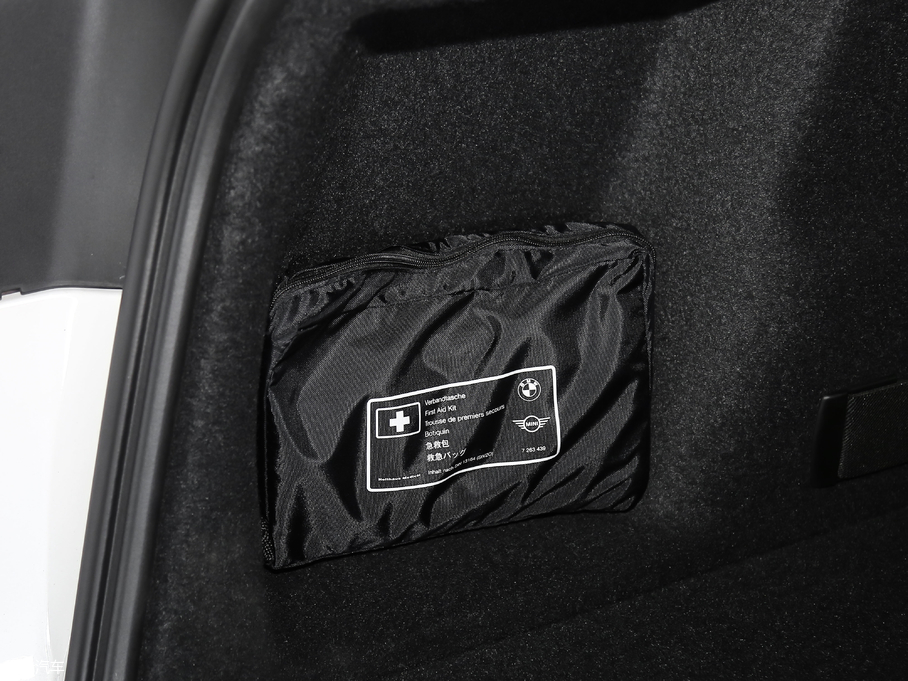 2018R2ϵ܇ 218i r