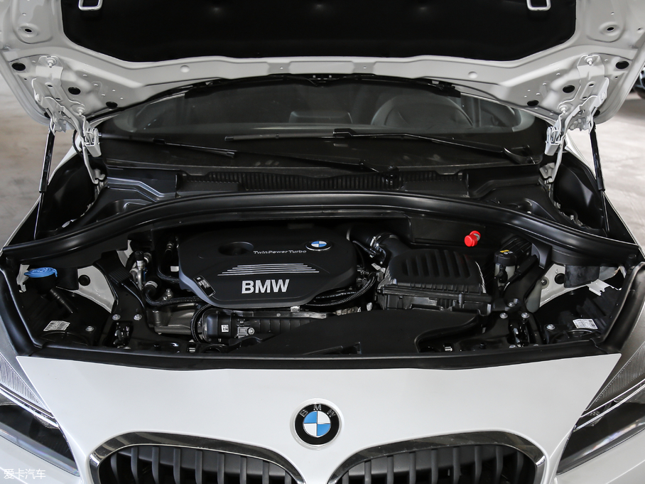 2018��R2ϵ����܇ 218i �r����