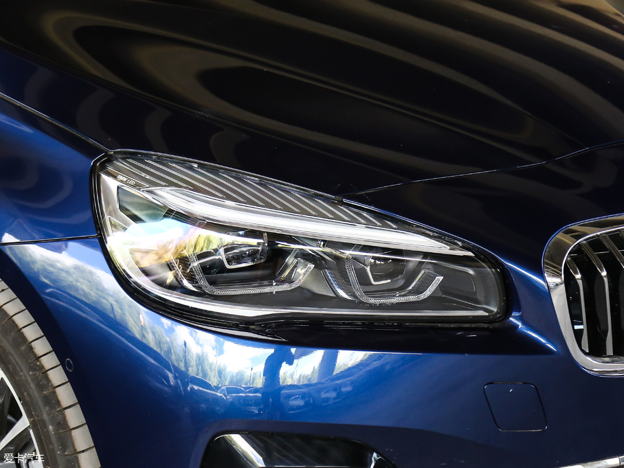 2018R2ϵ܇ 220i Ab