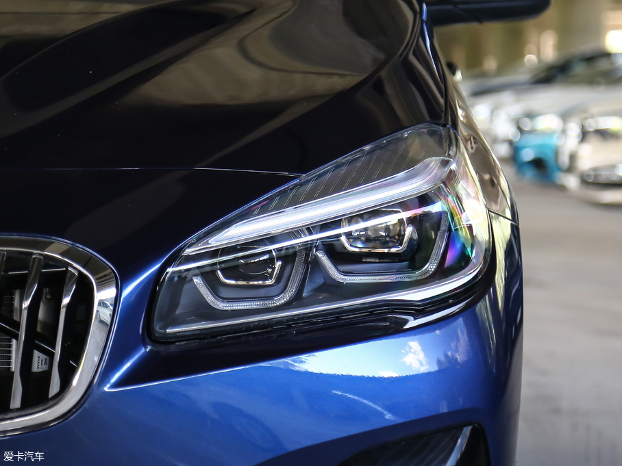 2018R2ϵ܇ 220i Ab