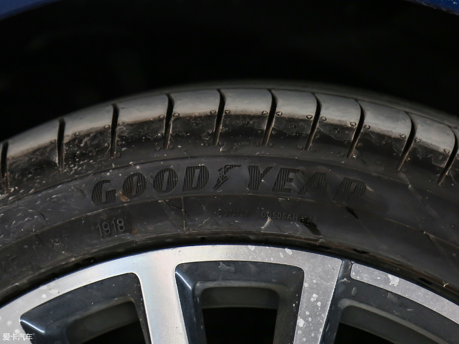 2018R2ϵ܇ 220i Ab