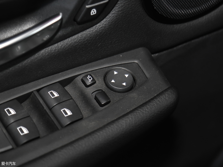 2018R2ϵ܇ 220i Ab