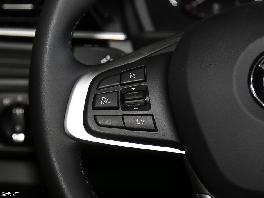 2018R2ϵ܇ 220i Ab