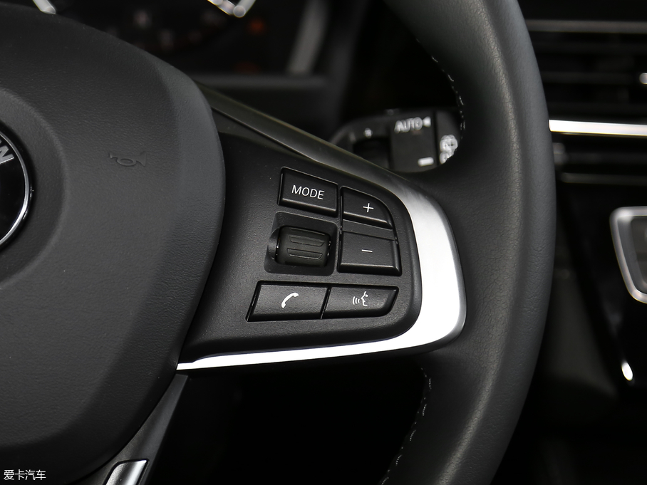 2018R2ϵ܇ 220i Ab