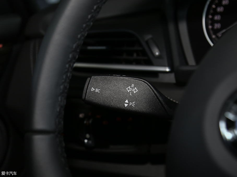 2018R2ϵ܇ 220i Ab