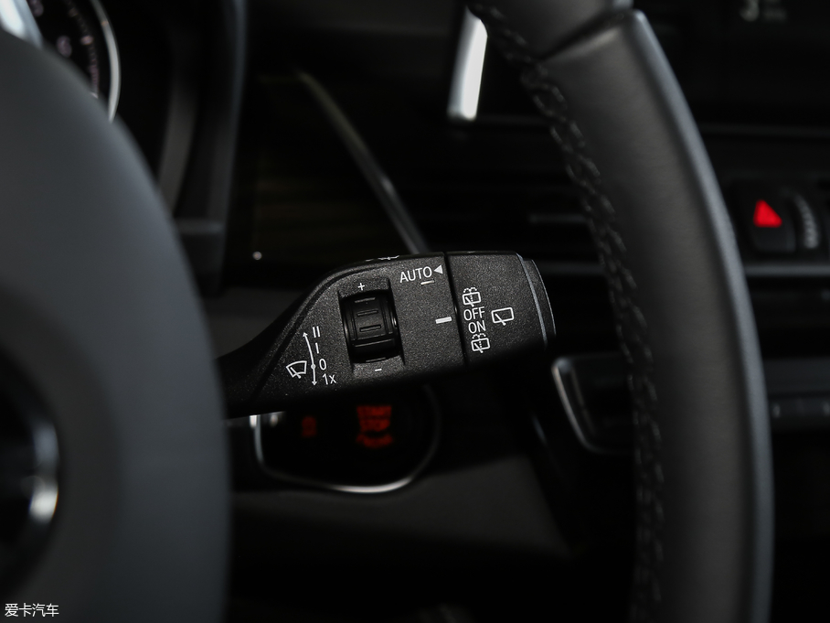 2018R2ϵ܇ 220i Ab