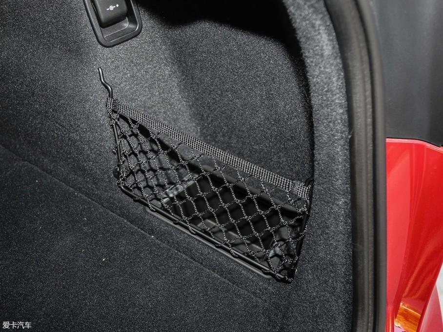 2018R2ϵ܇ 220i Ab