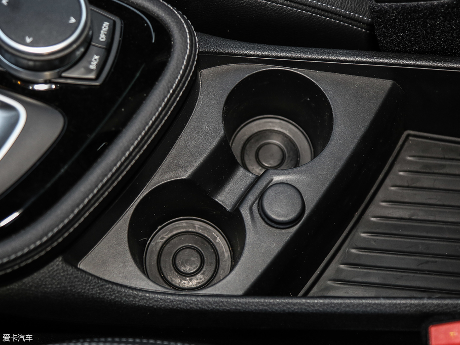 2018R2ϵ܇ 220i Ab