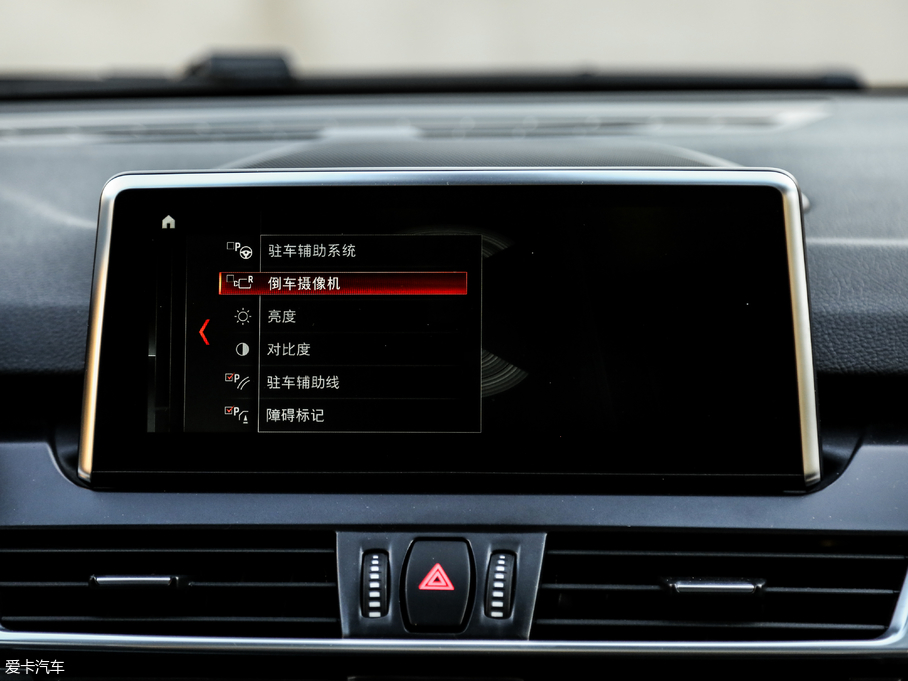 2018��R2ϵ����܇ 220i ���A���b