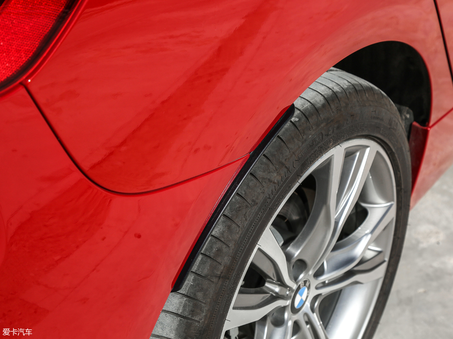 2018R2ϵ܇ 220i Ab