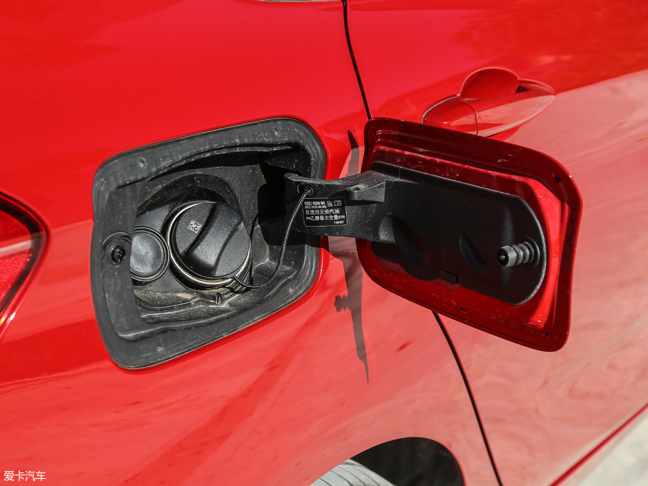 2018R2ϵ܇ 220i Ab