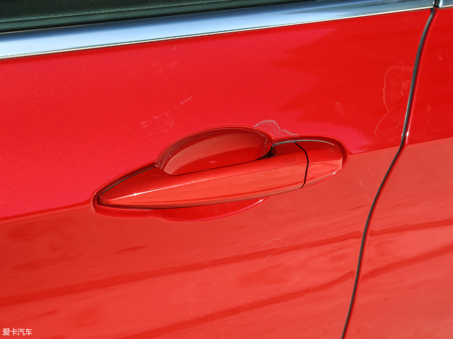 2018R2ϵ܇ 220i Ab