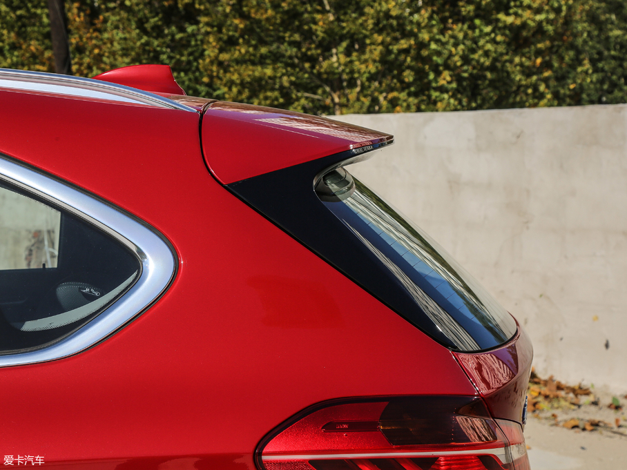 2018R2ϵ܇ 220i Ab