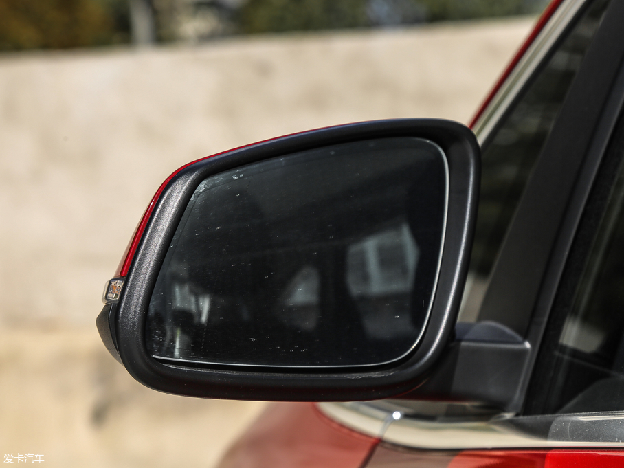 2018R2ϵ܇ 220i Ab