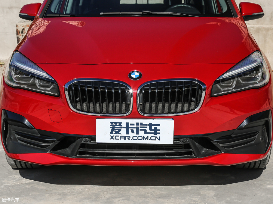 2018R2ϵ܇ 220i Ab