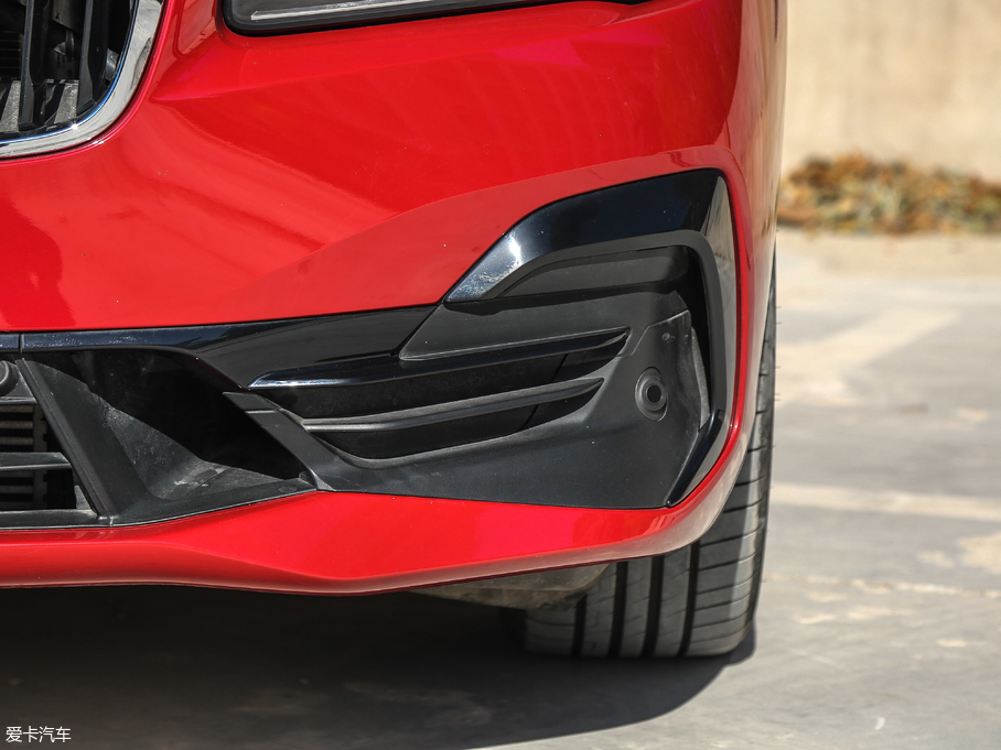 2018R2ϵ܇ 220i Ab