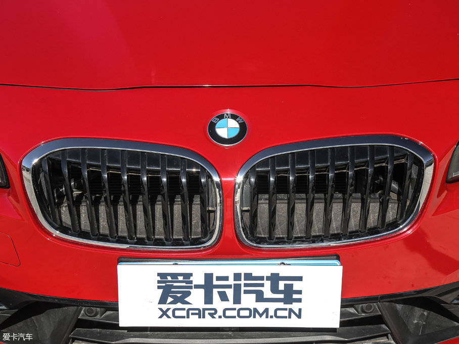 2018R2ϵ܇ 220i Ab