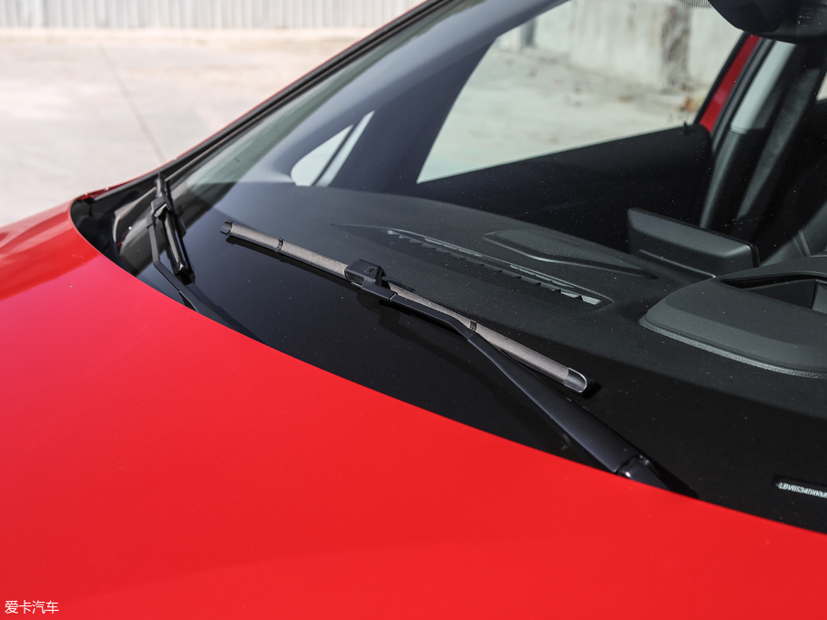 2018R2ϵ܇ 220i Ab