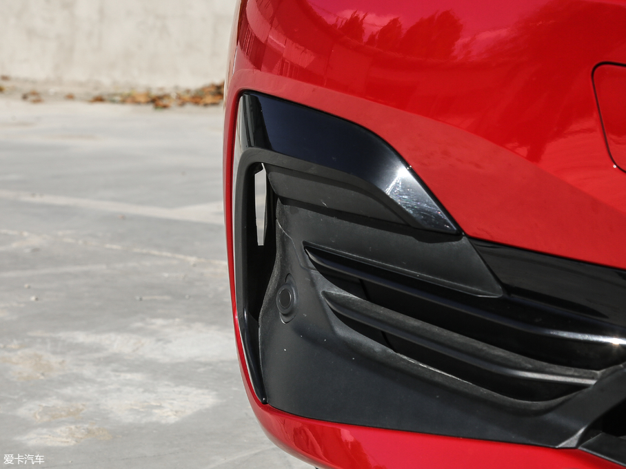 2018R2ϵ܇ 220i Ab