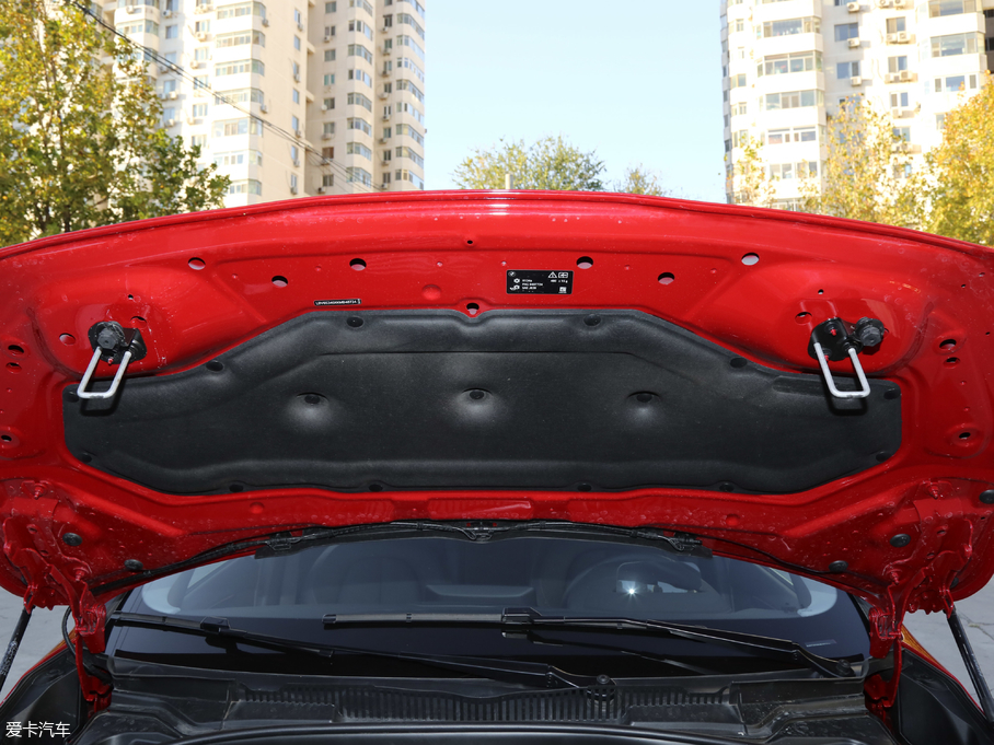 2018R2ϵ܇ 220i Ab