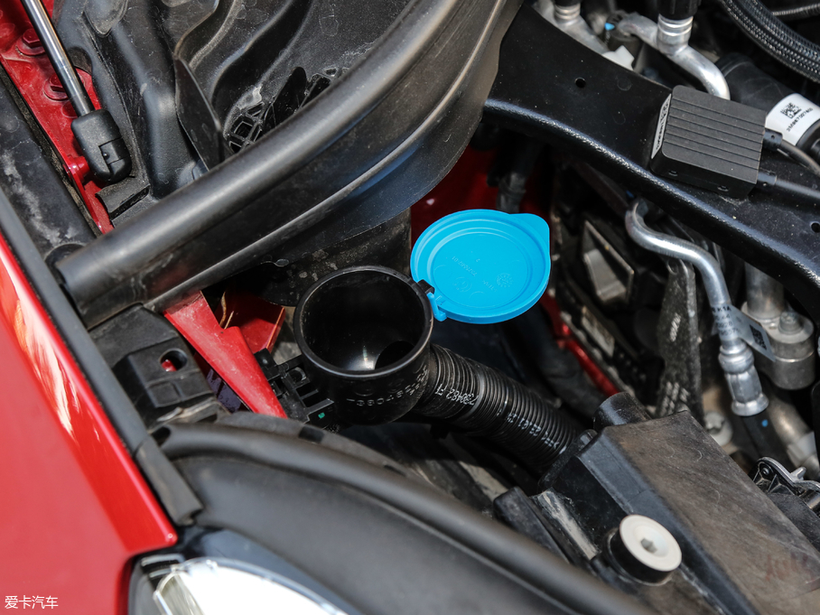 2018R2ϵ܇ 220i Ab