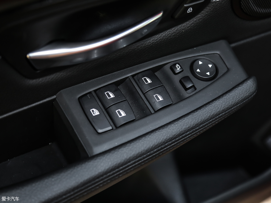 2018R2ϵ܇ 220i Ab