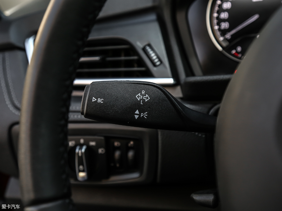 2018R2ϵ܇ 220i Ab