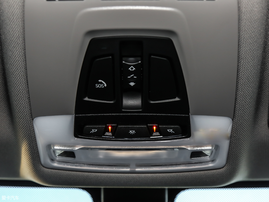 2018R2ϵ܇ 220i Ab