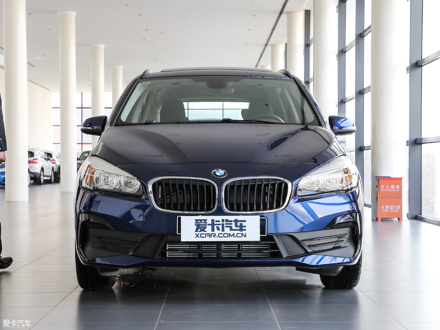 2018R2ϵ܇ 218i r