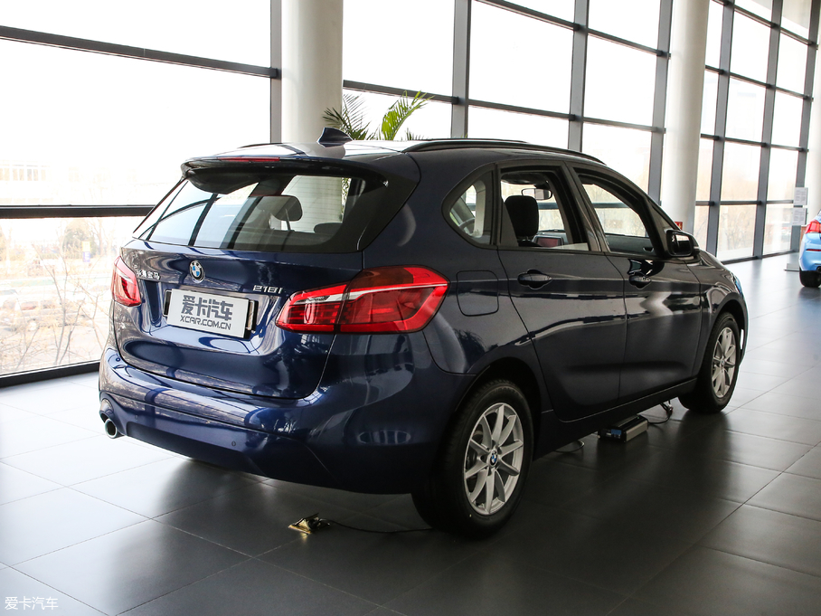 2018R2ϵ܇ 218i r(sh)