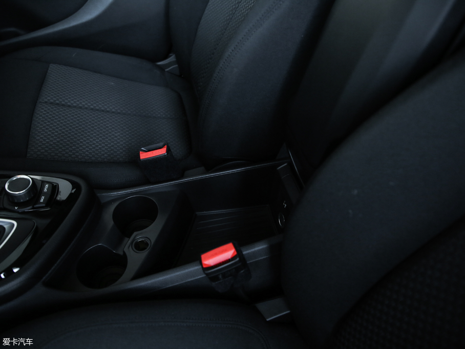 2018R2ϵ܇ 218i r