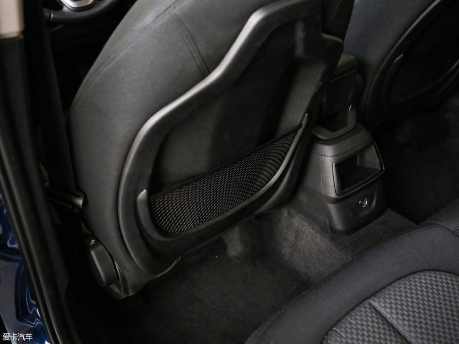 2018R2ϵ܇ 218i r