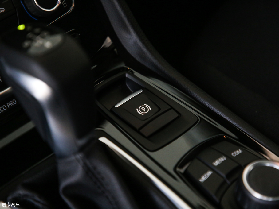 2018R2ϵ܇ 218i r