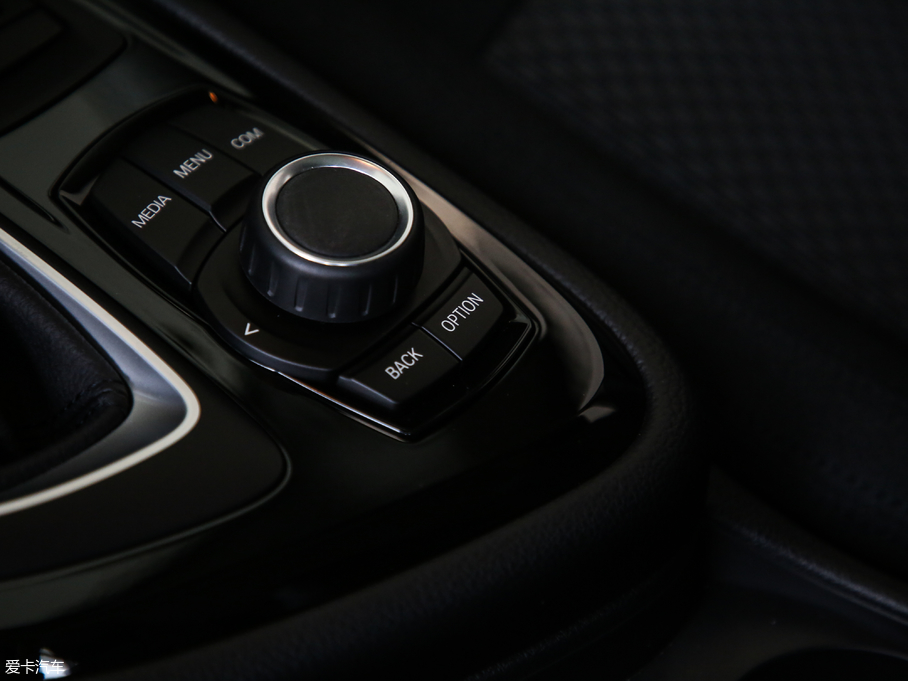 2018R2ϵ܇ 218i r