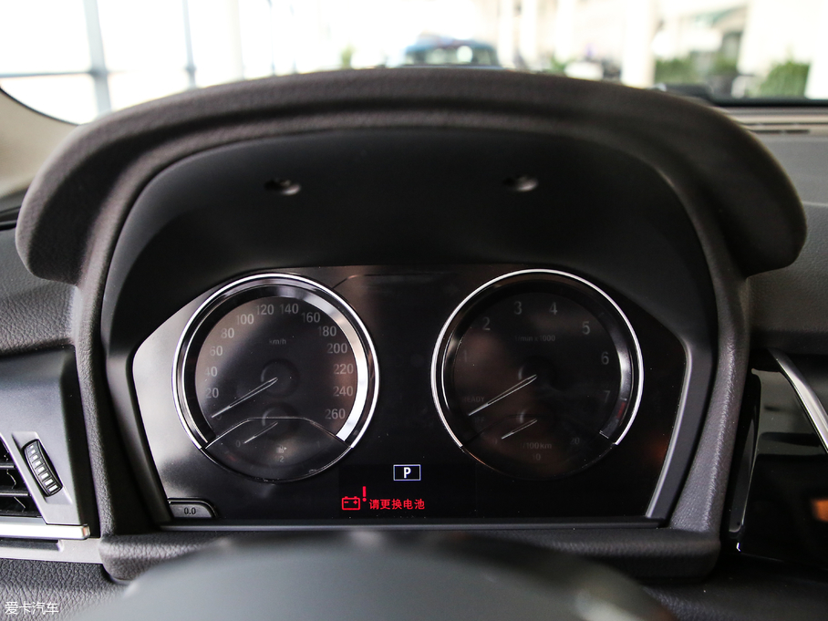 2018��R2ϵ����܇ 218i �r����